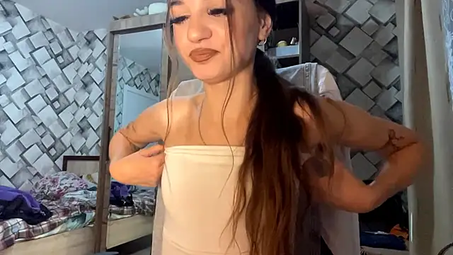 Snapshot of CandiDeso chatting on October 6, 2025, 4:04 pm CandiDeso online show from October 6, 2025, 4:04 pm