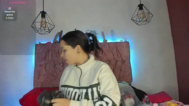 Mia lopez 1 online show from November 8, 2025, 11:21 am