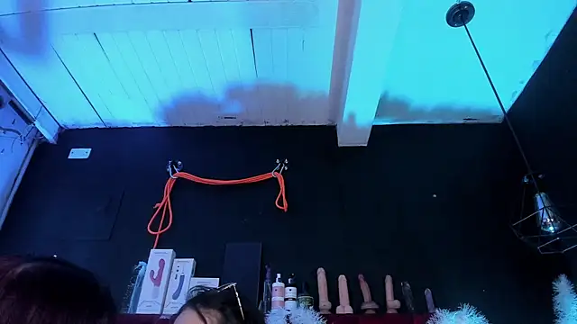 Snapshot of Cony_l chatting on November 27, 2025, 11:45 am Cony l online show from November 27, 2025, 11:45 am