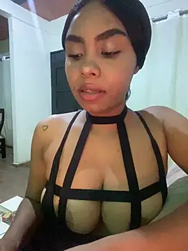 Snapshot of Itanydiorr chatting on October 30, 2025, 12:12 am Itanydiorr online show from October 30, 2025, 12:12 am