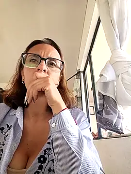 Jade 1-9 online show from October 22, 2025, 3:34 pm