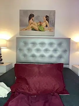 Mariaaam  online show from October 18, 2025, 12:39 pm