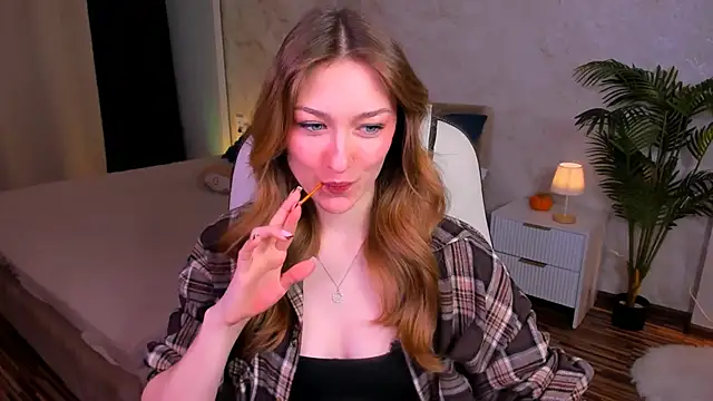 AngelAnabelle online show from November 12, 2025, 11:47 pm