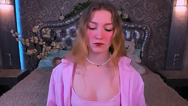 Snapshot of AngelAnabelle chatting on February 8, 2026, 8:34 pm AngelAnabelle online show from February 8, 2026, 8:34 pm