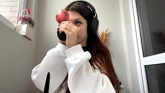 Snapshot of Nayra_flash chatting on October 10, 2025, 1:21 pm Nayra flash online show from October 10, 2025, 1:21 pm