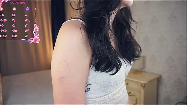 BettieBourque online show from December 13, 2025, 7:53 pm