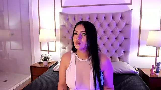 Snapshot of IssisLancaster chatting on October 13, 2025, 11:54 am IssisLancaster online show from October 13, 2025, 11:54 am