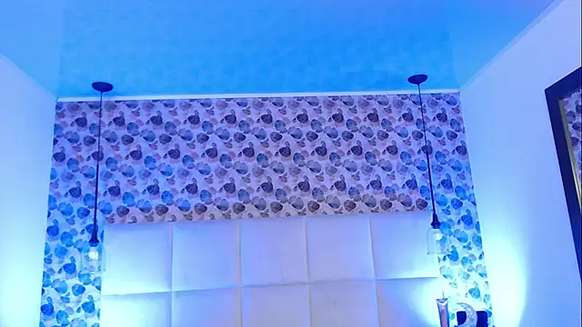 Snapshot of IssisLancaster chatting on October 29, 2025, 11:23 am IssisLancaster online show from October 29, 2025, 11:23 am