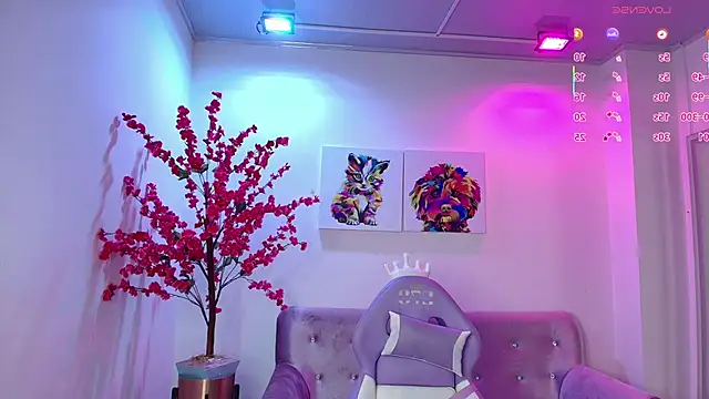 Snapshot of Summer_miller chatting on December 2, 2025, 11:04 am Summer miller online show from December 2, 2025, 11:04 am