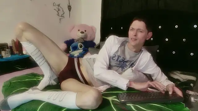 Snapshot of Tyler_cat chatting on February 6, 2026, 11:46 am Tyler cat online show from February 6, 2026, 11:46 am