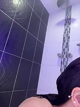 Snapshot of gabriiieela_ chatting on February 6, 2026, 7:28 pm gabriiieela online show from February 6, 2026, 7:28 pm