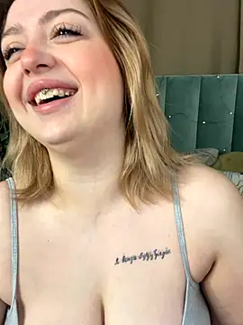 KellyMoors online show from October 18, 2025, 1:08 am