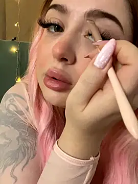 KellyMoors online show from November 8, 2025, 1:17 am