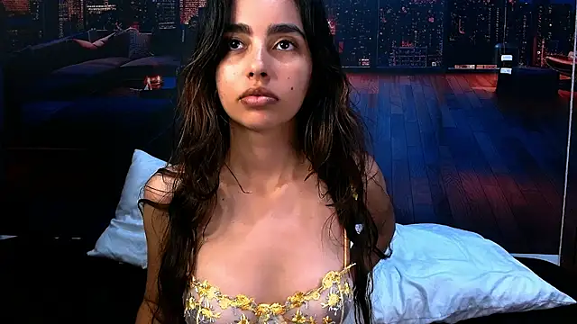 solarboom18 online show from November 28, 2025, 7:16 pm