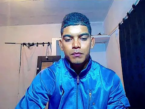 Snapshot of theMyke101 chatting on April 26, 2026, 12:08 am theMyke101 online show from April 26, 2026, 12:08 am