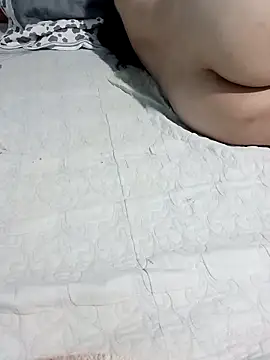 tulip-bae online show from October 7, 2025, 3:25 am