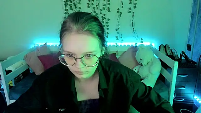 shy elina01 online show from October 10, 2025, 10:36 am