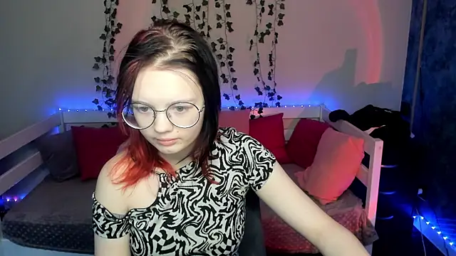 shy elina01 online show from January 15, 2026, 10:31 am