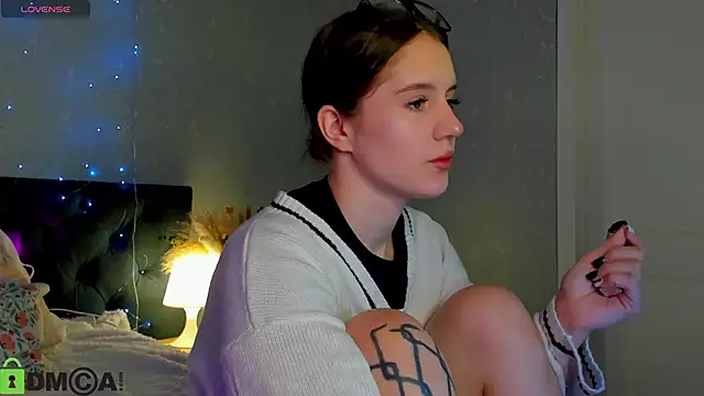 Snapshot of Stacey_Lace chatting on October 19, 2025, 4:51 pm Stacey Lace online show from October 19, 2025, 4:51 pm
