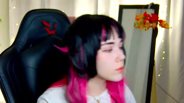 Kelly foox online show from October 28, 2025, 9:35 am