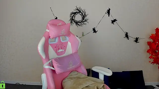 L1na Reeds online show from November 10, 2025, 1:04 am