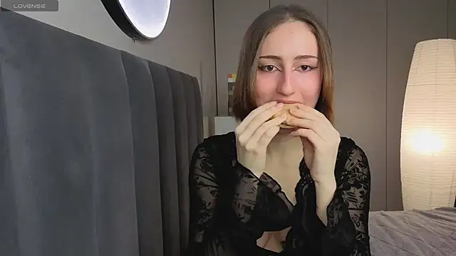 Snapshot of Dark_Project chatting on February 11, 2026, 7:24 am Dark Project online show from February 11, 2026, 7:24 am