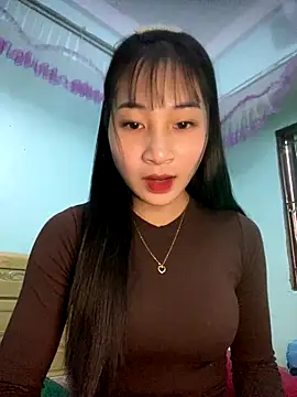 banlinh004 online show from November 5, 2025, 6:46 am
