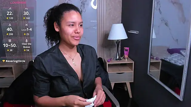 AriaVega online show from November 15, 2025, 11:18 am