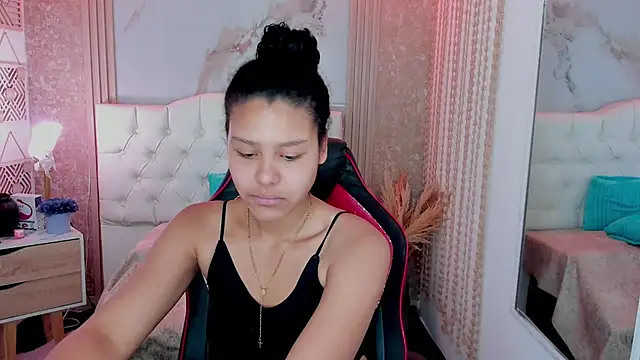 Snapshot of AriaVega chatting on March 14, 2026, 11:37 am AriaVega online show from March 14, 2026, 11:37 am