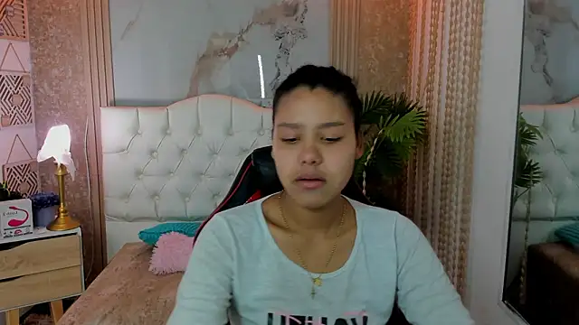 Snapshot of AriaVega chatting on March 20, 2026, 1:05 pm AriaVega online show from March 20, 2026, 1:05 pm