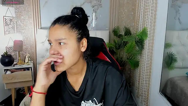 Snapshot of AriaVega chatting on March 30, 2026, 12:50 pm AriaVega online show from March 30, 2026, 12:50 pm