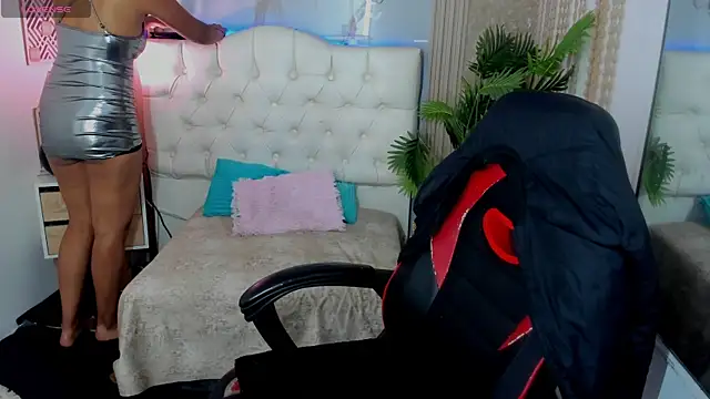 Snapshot of AriaVega chatting on April 1, 2026, 1:41 pm AriaVega online show from April 1, 2026, 1:41 pm