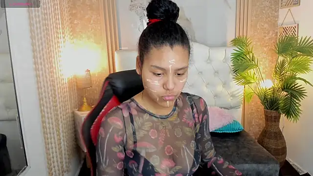 Snapshot of AriaVega chatting on April 7, 2026, 1:00 pm AriaVega online show from April 7, 2026, 1:00 pm