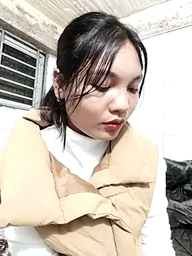 Mit-thi123 online show from November 13, 2025, 4:39 pm