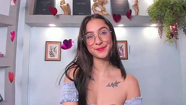 Snapshot of Alana_Martinez_ chatting on February 25, 2026, 7:56 pm Alana Martinez online show from February 25, 2026, 7:56 pm