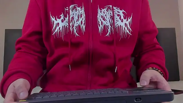 LiamThunder05  online show from November 18, 2025, 3:12 am