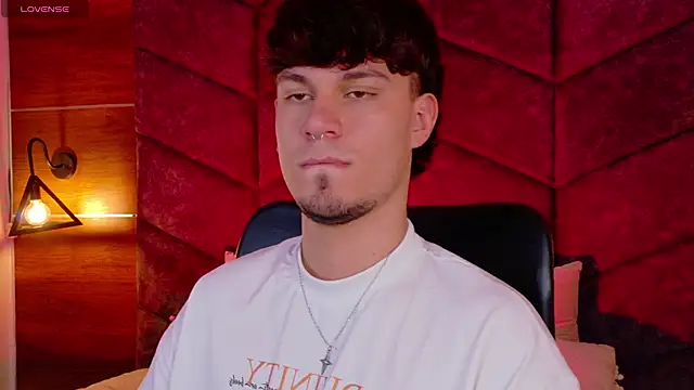 LiamThunder05  online show from November 29, 2025, 3:20 am