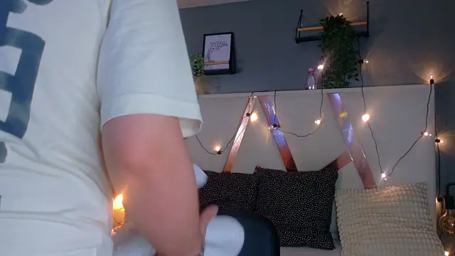 LiamThunder05  online show from December 5, 2025, 7:43 pm