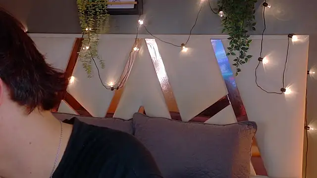 LiamThunder05  online show from December 16, 2025, 7:52 pm