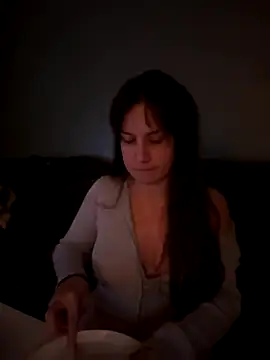 bebecita x online show from November 6, 2025, 6:47 am