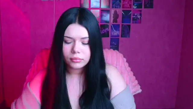 Mona Esty online show from November 3, 2025, 8:21 pm