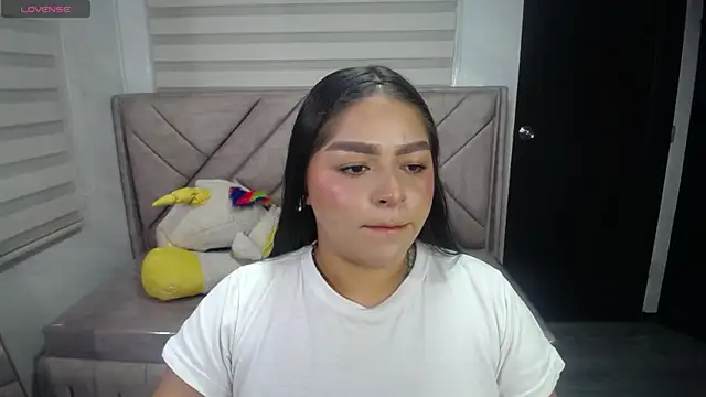 Snapshot of Dayan_v_ chatting on October 18, 2025, 7:47 pm Dayan v online show from October 18, 2025, 7:47 pm