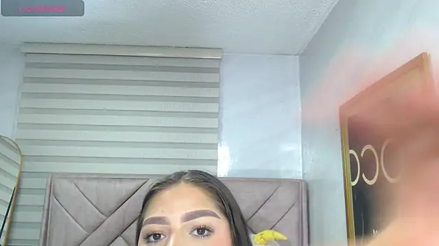 Snapshot of Dayan_v_ chatting on November 23, 2025, 1:22 pm Dayan v online show from November 23, 2025, 1:22 pm