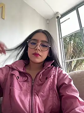 Snapshot of mara_swan_ chatting on February 14, 2026, 12:57 pm mara swan online show from February 14, 2026, 12:57 pm