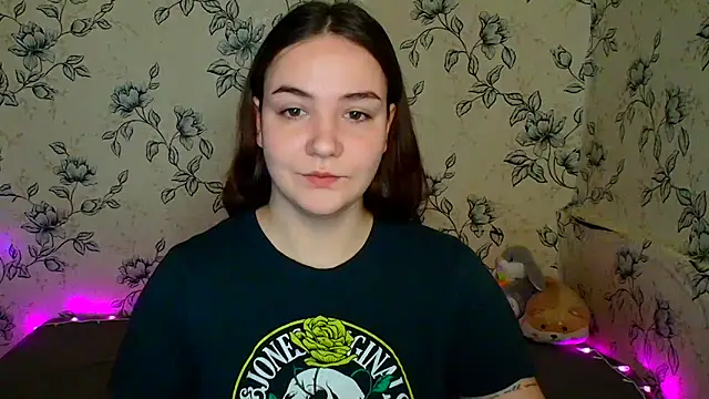 OliviaMontgommery online show from April 15, 2026, 1:51 pm