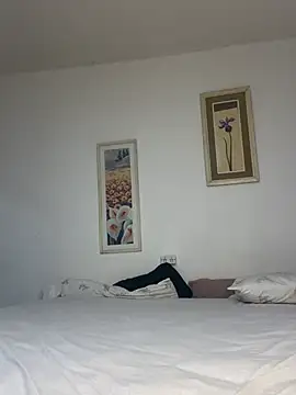 KatherinPol online show from April 17, 2026, 6:05 am