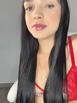 catalina garciaa online show from December 19, 2025, 7:21 pm