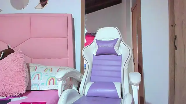 BabyDollvibes online show from November 24, 2025, 9:14 pm