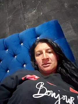 Lesli 14 online show from November 16, 2025, 1:55 am