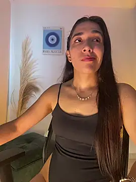SabrinaEvanss  online show from June 26, 2026, 8:02 pm